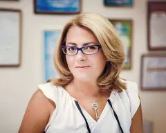 Елена Пинджонян