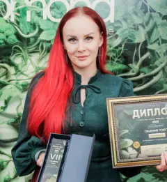 Яна Попова «OKUENNIE TORTY»